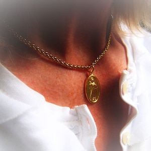 Divine Mercy Gold Pendant Necklace Spiritual Religious Inspirational Jewelry jesus I Trust in You JE4269