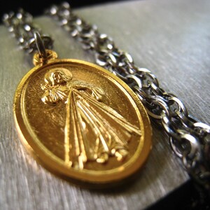 Divine Mercy Gold Pendant Necklace Two Tone Spiritual Religious Inspirational Jewelry JE4298