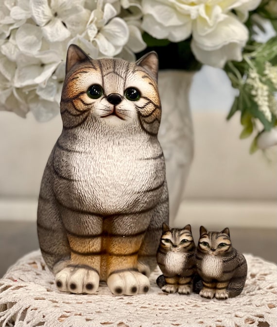 アート 額付き 猫 北欧 Kathy Campbell Lot of 2 Harvey Knox Kingdom Cat Kitten Figurines by Global Art - Etsy