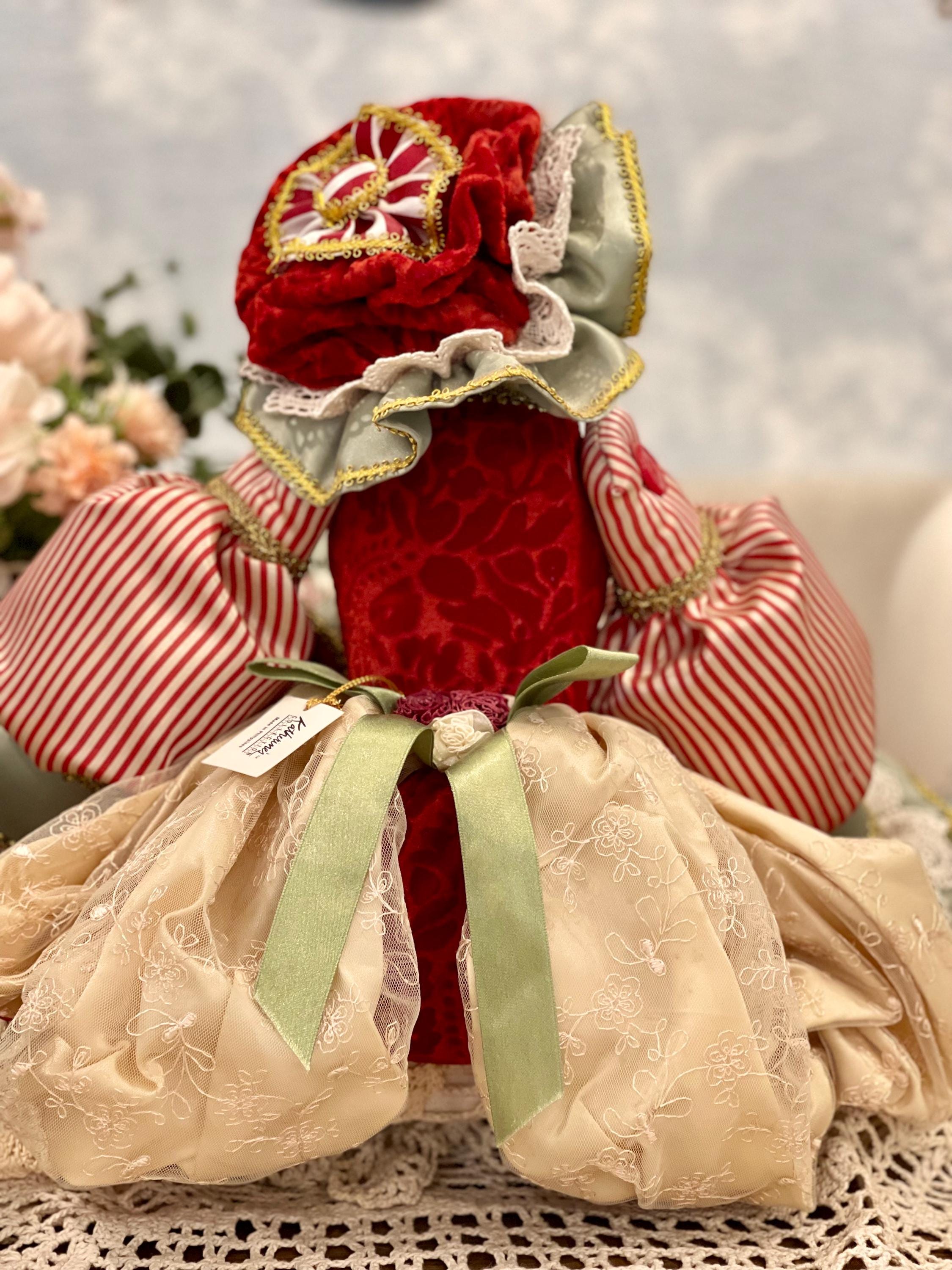 Katherine's Collection Victorian Christmas Cat 26