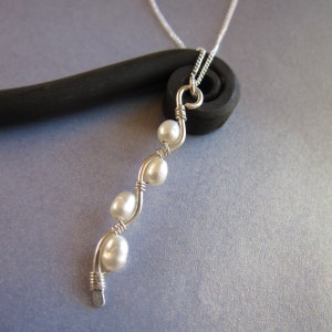 Fil inspiration nature enveloppant tissage perle Charm en argent Sterling pendentif, bijoux d'yoga, floraison de printemps, sur mesure image 4