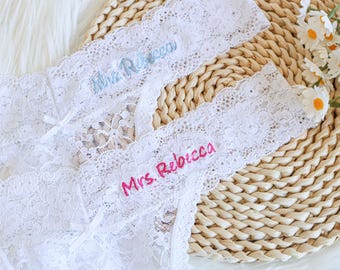Tanga nupcial de encaje blanco personalizada, regalo para la novia, braguita de encaje para novia, tanga de encaje personalizada para la novia. Regalo para la novia.
