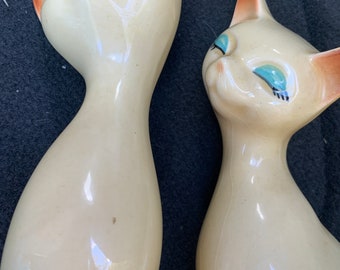 A Pair of Vintage Siamese Cats by Eastgate Pottery England MCM