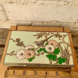 Japan Cigarette Box