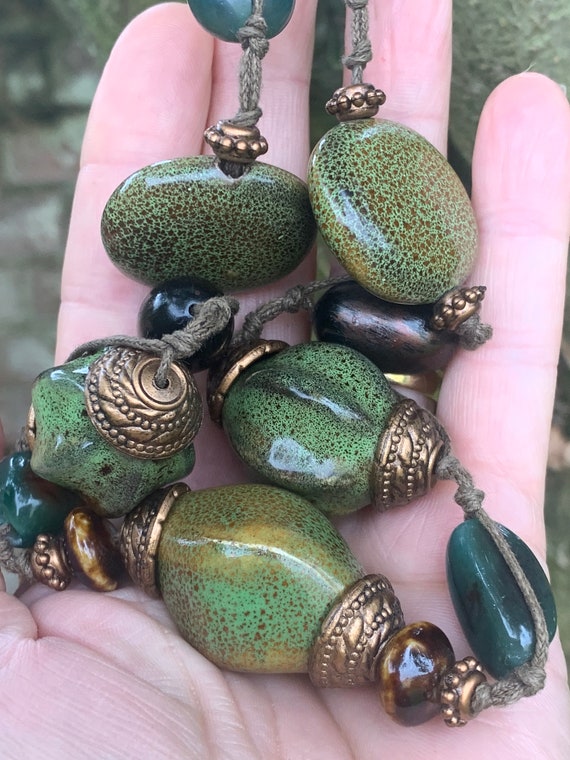 Collier Ancien En Jade Naturel Et Perles De Verre - Longueur 41-45 Cm, Occasion