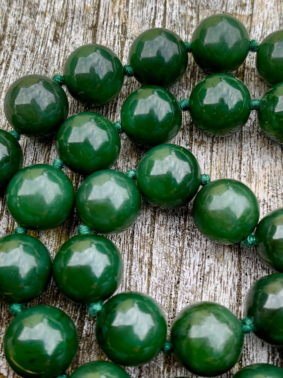 Vintage Chinese Jade Deep Green Lustred Beaded Necklace 20” Long 