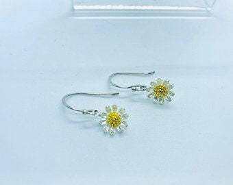 Bridesmaids gift, best friend gift, Earrings, jewellery, jewelry, silver flower, daisy, Christmas presents, xmas gift