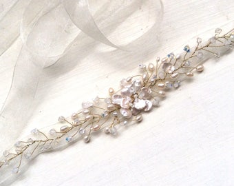 Bridal sash, wedding sash, bridal accessories, wedding accessories, lace hand embroidered with pearls and seed beads