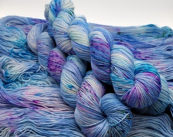 Filato per calze in lana merino superwash tinta a mano con nylon per calze extra morbide e resistenti (HD76)