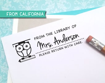 individueller BIBLIOTHEK STEMPEL mit Muster aus den USA, selbstfärbend oder Stempel, Geschenke für Lehrer, Buchliebhaber, Bücherwurm, individueller Stempel, Eulen Stempel 11