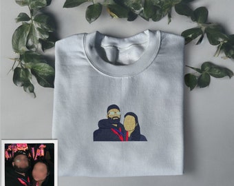 Custom Embroidered Sweatshirt, Custom Sweatshirt, Custom Photo Portrait, Couple Gift, Family Portrait Picture, Custom Photo on Crewneck