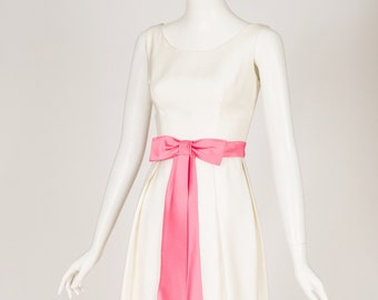 1960s Vintage Pink Bow White Sleeveless Cocktail Dress Sz XS