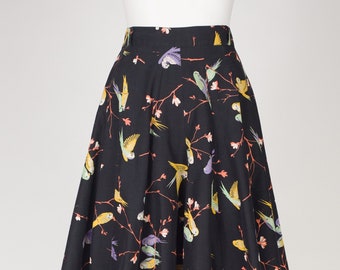 1950s Vintage Parrot Novelty Print Black Cotton High-Waisted Full Circle Skirt Sz S