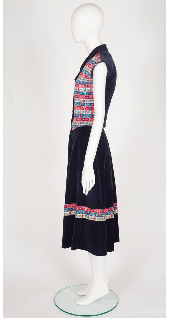 Vintage 1950s Blue Floral Velvet Skirt