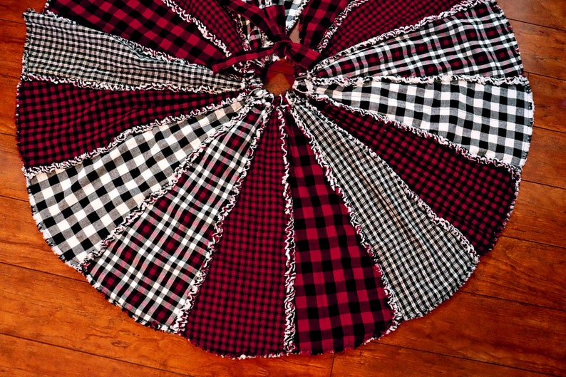 buffalo plaid tree skirt