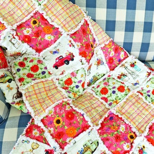 Lap Rag Quilt. Floral Quilt. Farmhouse Quilt Decor. Farm Truck Rag Quilt. Sunroom Decor. Quilt for Sale. Rag Quilt Throw. image 5