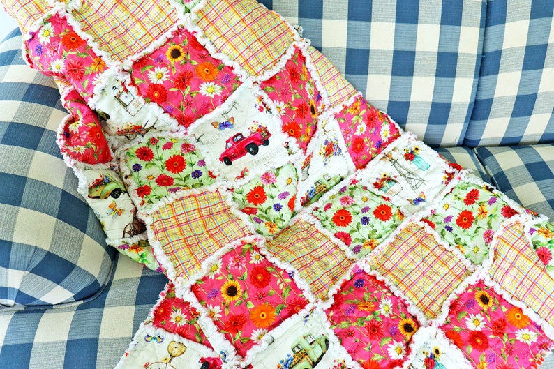 Lap Rag Quilt. Floral Quilt. Farmhouse Quilt Decor. Farm Truck Rag Quilt. Sunroom Decor. Quilt for Sale. Rag Quilt Throw. image 5