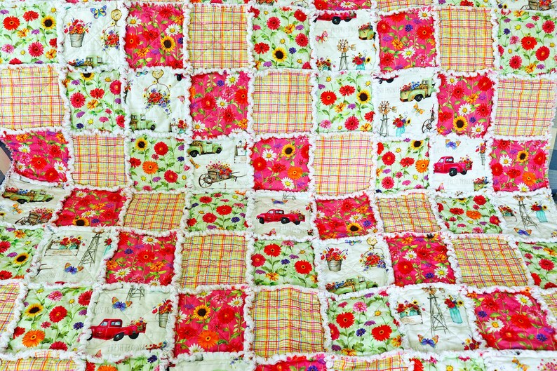Lap Rag Quilt. Floral Quilt. Farmhouse Quilt Decor. Farm Truck Rag Quilt. Sunroom Decor. Quilt for Sale. Rag Quilt Throw. image 2