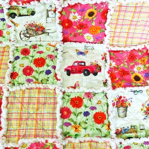 Lap Rag Quilt. Floral Quilt. Farmhouse Quilt Decor. Farm Truck Rag Quilt. Sunroom Decor. Quilt for Sale. Rag Quilt Throw. image 8