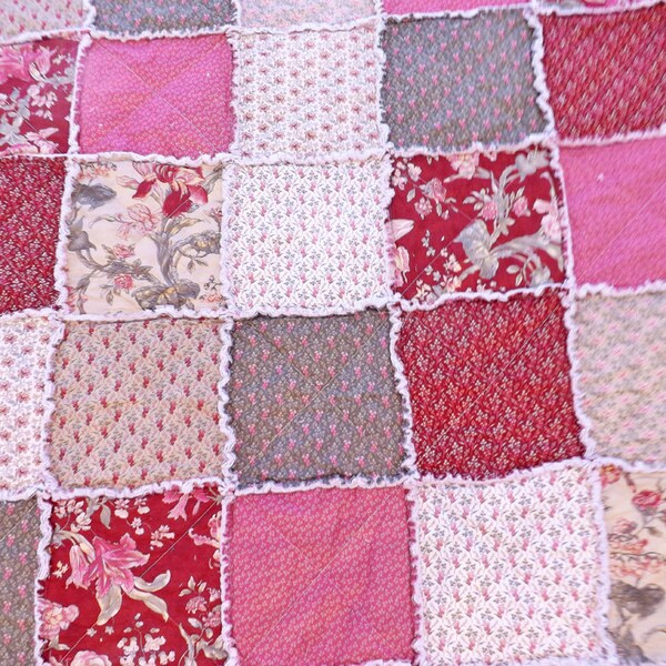 Queen Rag Quilt, Cottage Chic Quilt, Wedding Gift, Handmade Queen Quilt, Pink Rag Quilt, Queen Quilt Handmade, Rag Quilt for Sale