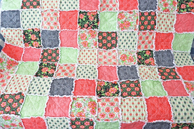 Pink and Green Floral Lap Rag Quilt. Gift for Mom. Lap Quilt for Sale. image 6