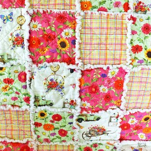 Lap Rag Quilt. Floral Quilt. Farmhouse Quilt Decor. Farm Truck Rag Quilt. Sunroom Decor. Quilt for Sale. Rag Quilt Throw. image 4