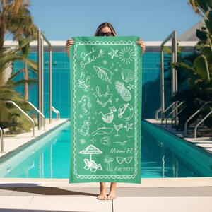 Personalized Bachelorette Beach Towel, Custom Location And Name Bachelorette Party Pool Towel, Bachelorette Trip Gift, Bride, Bridal Shower bild 7