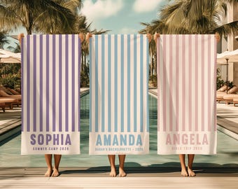 Toalla de playa a rayas personalizada, toalla con nombre personalizado, regalo para campamento de verano, toalla para viaje de chicas, recuerdo para despedida de soltera, toalla de playa para equipo.
