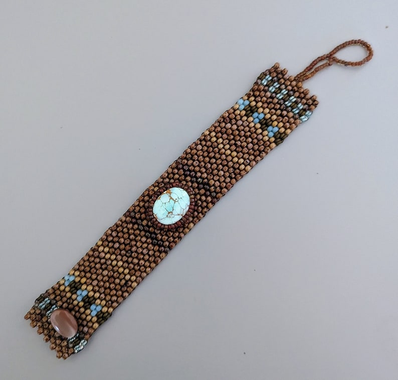 Sand Hill Turquoise Cabochon Bracelet Free Form Peyote Stitch Bead Weaving Tapestry Hand Woven imagem 2