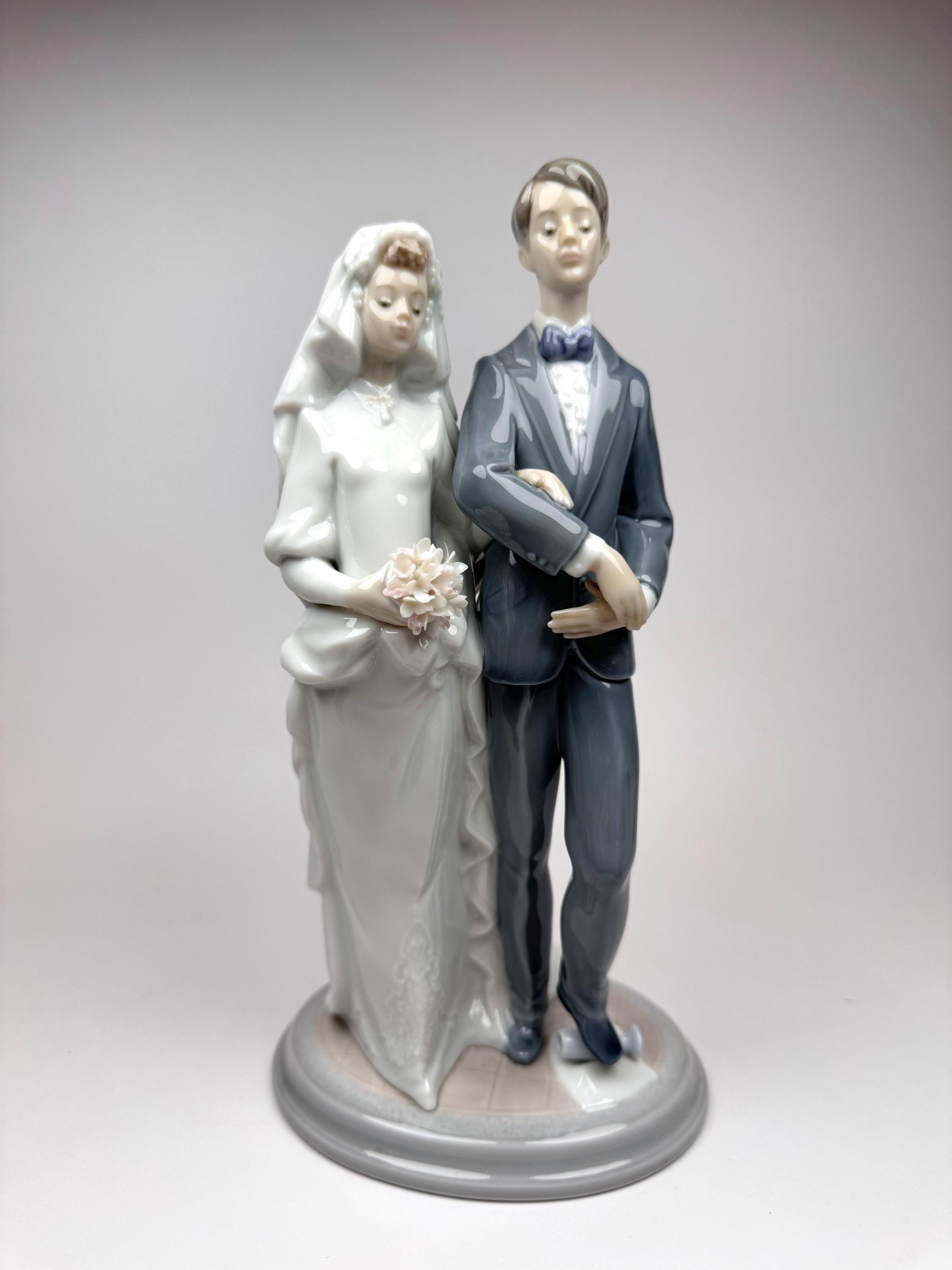 LLADRO MAZEL TOV #6028 RARE RETIRED WEDDING BRIDE & GROOM
