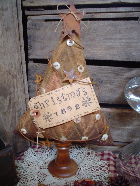 Items similar to e Pattern Primitive Grungy Christmas Tree on Etsy