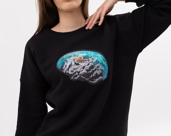 Sudadera de mujer con bordado tierra
