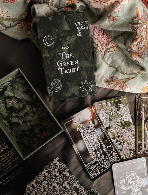 Green Forest Tarot Deck: Indie Divination With Metallic Edges
