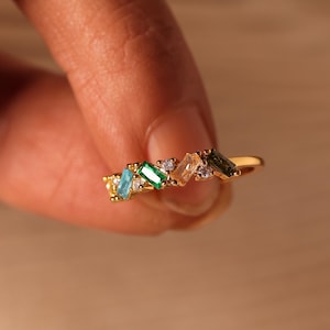 Custom Baguette Birthstone Ring, Personalized 3-6 Family Birthstone Band, Multi Birthstone Ring, Mothers Ring, Birthday Gift for Mom Grandma