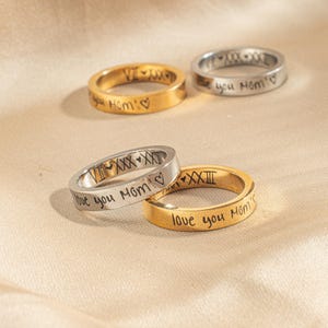 Anel personalizado gravado • Anel com nome personalizado • Anéis de ouro empilháveis • Joias personalizadas • Presente para ela • Presente de joias artesanais • Presente para a mãe