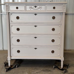 Antique Highboy - Etsy Antique Highboy - Etsy