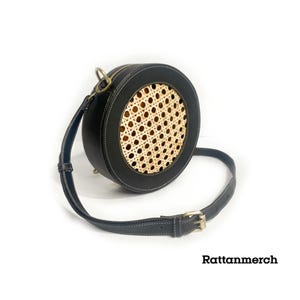 Oliv Round Rattan Bag Stylish Women&#39;s Crossbody And Shoulder Bag,Rattan Sling Bag,Rattan Sling Bag Bali,Rattan Crossbody Bags