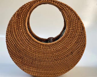 Handmade Rattan Handbag Elegant Women’s Tote for Casual And Formal Events,Rattan Sling Bag,Rattan Sling Bag Bali,Rattan Crossbody Bags