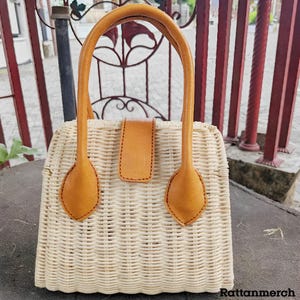 Toba Rattan Bag Unique Blend of Rattan and Leather for Everyday Use,Rattan Sling Bag,Rattan Sling Bag Bali,Rattan Crossbody Bags