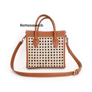 Luna Rattan Bag Chic Women&#39;s Handbag And Sling Bag with Lining,Rattan Sling Bag,Rattan Sling Bag Bali,Rattan Crossbody Bags