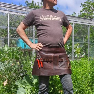 Leather waist apron for garden or workshop. image 1