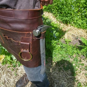 Leather waist apron for garden or workshop. image 3