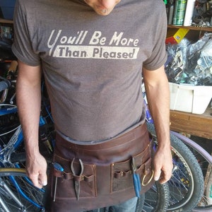 Leather waist apron for garden or workshop. image 4