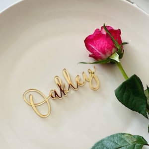 Cartões de lugar com espelho dourado para casamento, nomes de casamento cortados a laser, nomes de lugares de madeira, decoração de mesa, decorações de casamento, placas de nome para casamento