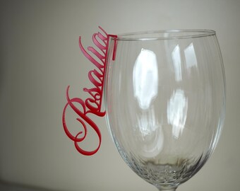 Marcadores de bebidas acrílicos cortados con láser: Dijes personalizados para copas de vino de boda