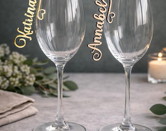 Ciondoli personalizzati in legno tagliati al laser per bicchieri da vino, segnaposto per matrimoni, celebrazioni, compleanni, matrimoni, prime comunioni, battesimi.