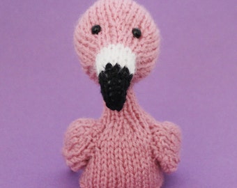 Flamingo Spielzeug Strickmuster, mit Fingerpuppe und Eierwärmer Körper, 3 Bein Optionen, Sofort Download PDF