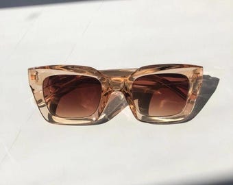 Honey Brown Square Sunglasses: Stylish Retro Eyewear