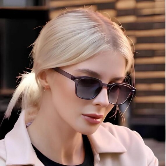 Retro Square Sunglasses: Women display picture 3