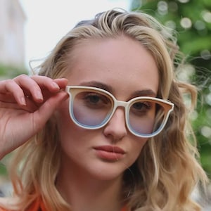 90s White Frame Sunglasses: Retro Y2K Gradient Lens Eyewear